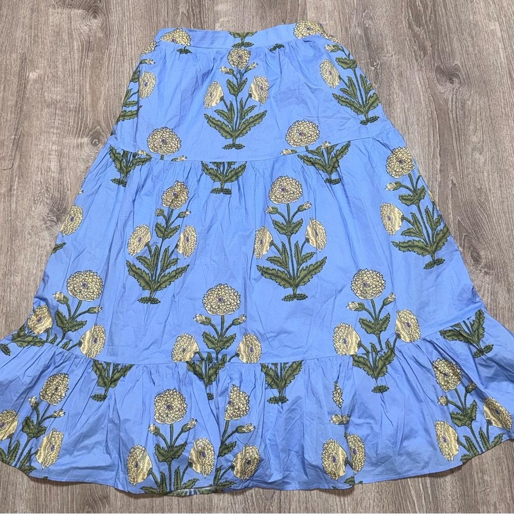 Chic Floral A-Line Skirt in Blue